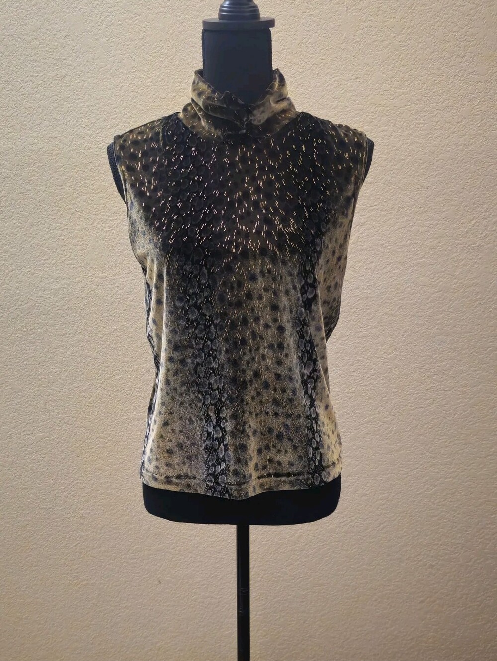 No Boundaries Olive and Black Sleeveless Mock Neck Tank